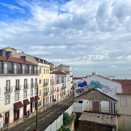 Discover Lisbons History - Stylish Apartment In Alfama Exterior photo